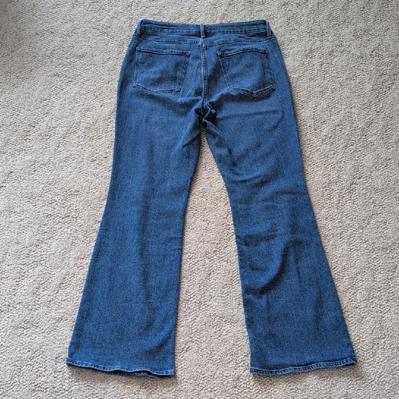 Women's Old Navy High-Rise WOW Flare Jeans - Blue - Picture 3 of 4